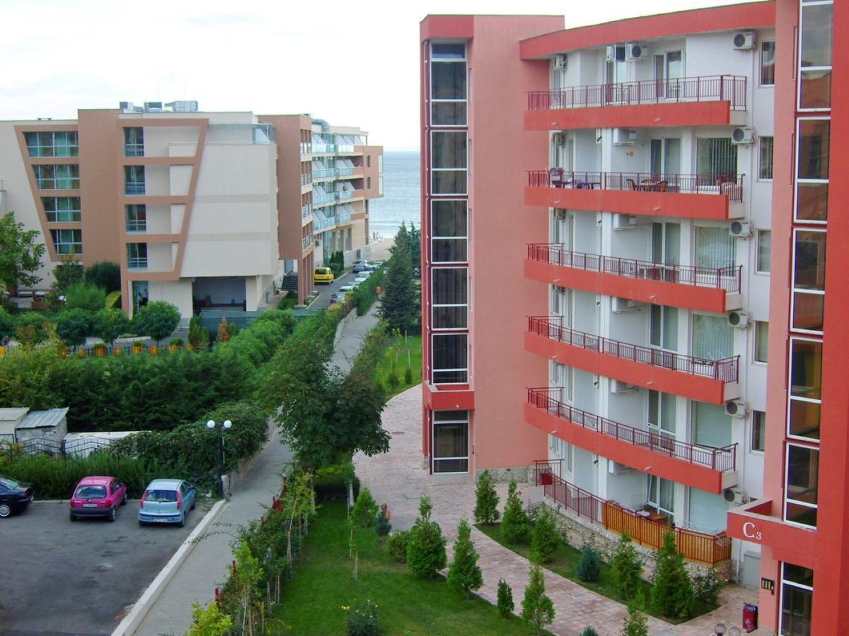 Gt Villa Astoria Apartments Elenite Exterior photo